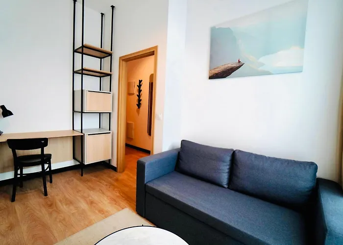 Bk Aparthotel Praga - National Stadium - Comfortable Apartment For 4 People